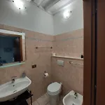 La Convenienza Oda ve Kahvaltı 3*