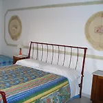 La Convenienza Oda ve Kahvaltı Cascina (Pisa)